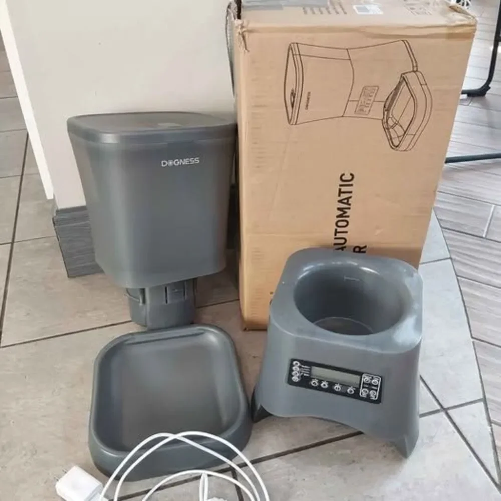 DOGNESS 9L Dog Feeders for Large Dogs, Automatic Dog Feeder with Timer